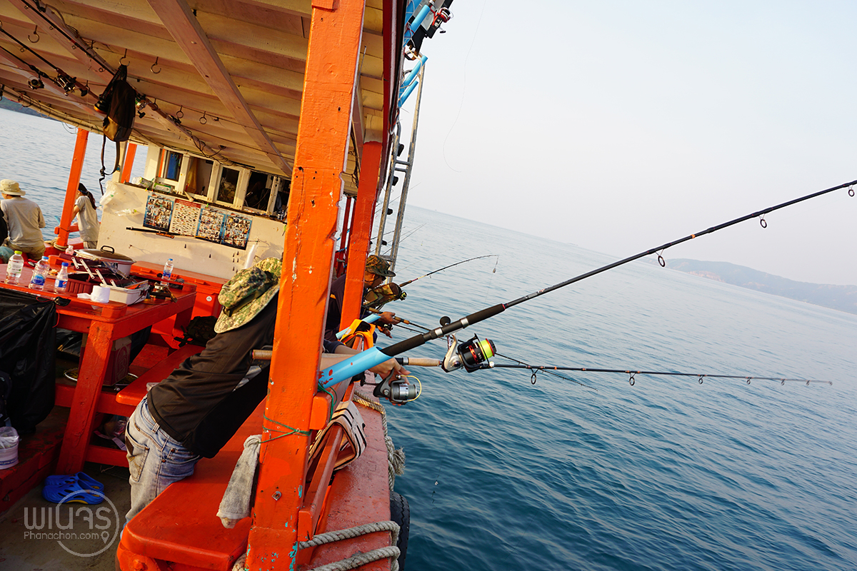 รีวิว : ออกเรือตกปลากลางทะเล 24 ชั่วโมง กิน นอน นั่ง บนเรือ